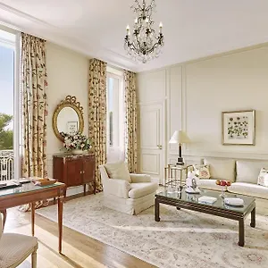 Du Cap Eden Roc 5* אנטיב