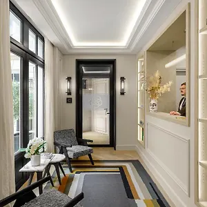 5* Apartahotel Black Door
