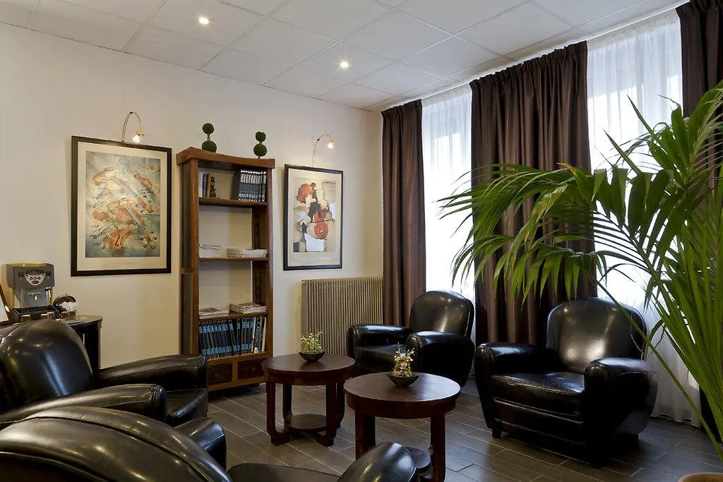 Ibis Styles Paris Gare Saint Lazare Hotel 3*,
