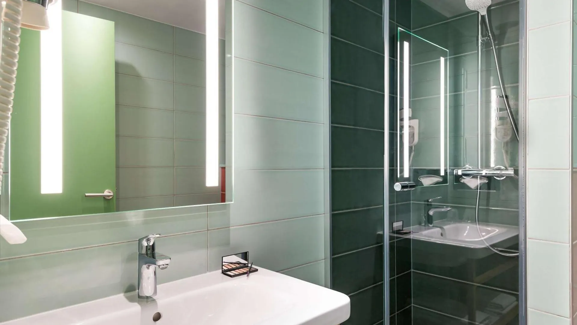Ibis Styles Paris Gare Saint Lazare Hotel 3*,  France